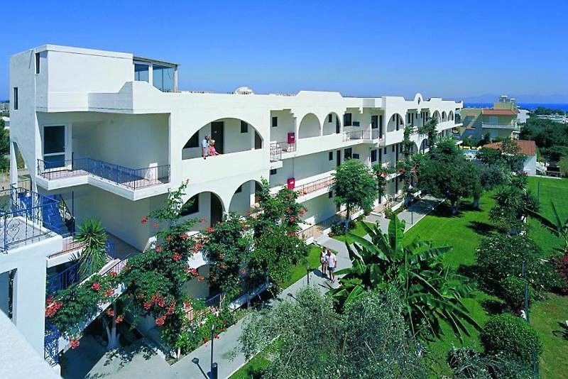 Maritime Hotel Apartments Petaloudes エクステリア 写真