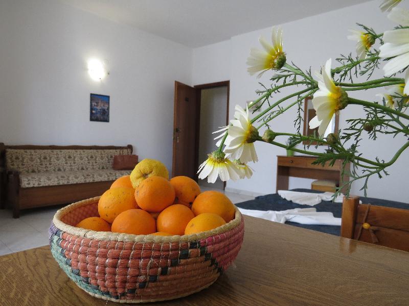 Maritime Hotel Apartments Petaloudes エクステリア 写真