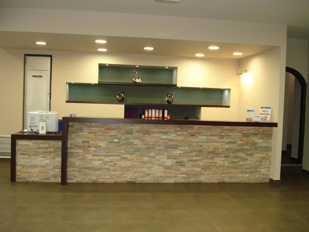 Maritime Hotel Apartments Petaloudes エクステリア 写真