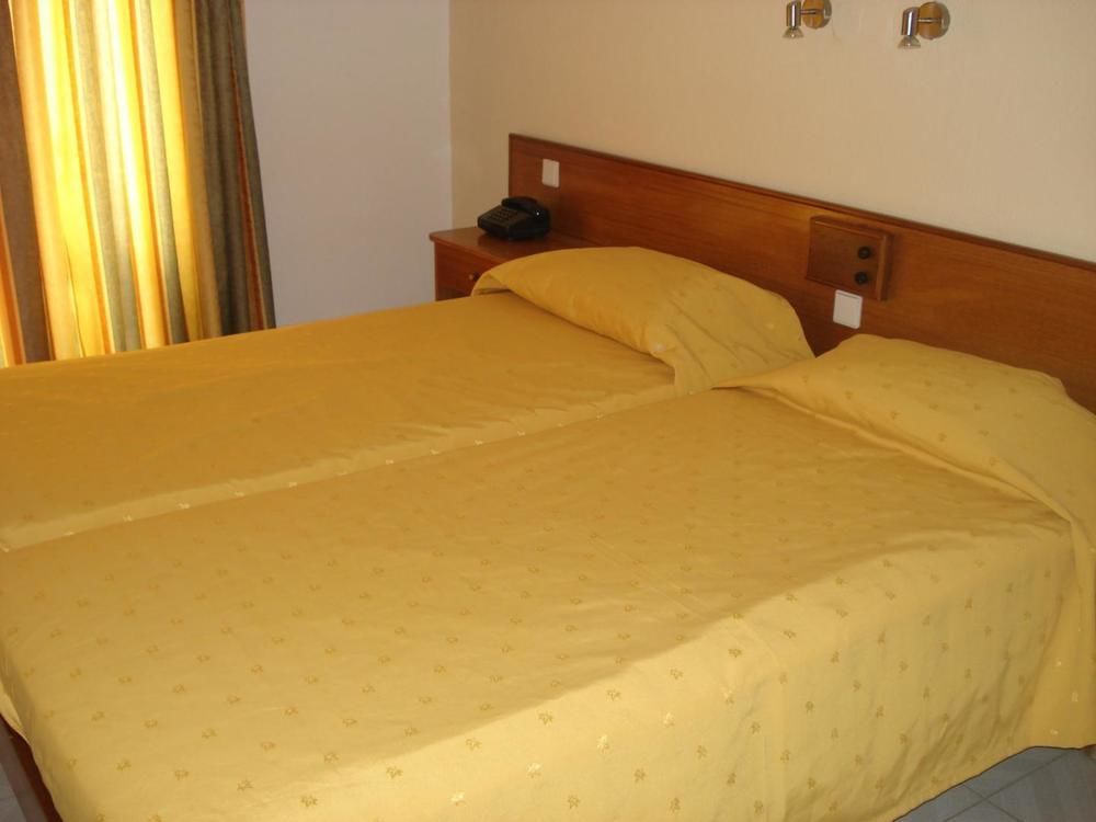 Maritime Hotel Apartments Petaloudes エクステリア 写真