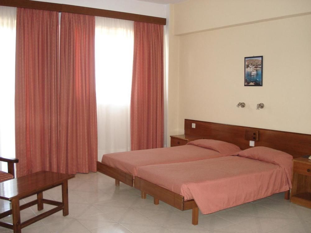 Maritime Hotel Apartments Petaloudes エクステリア 写真
