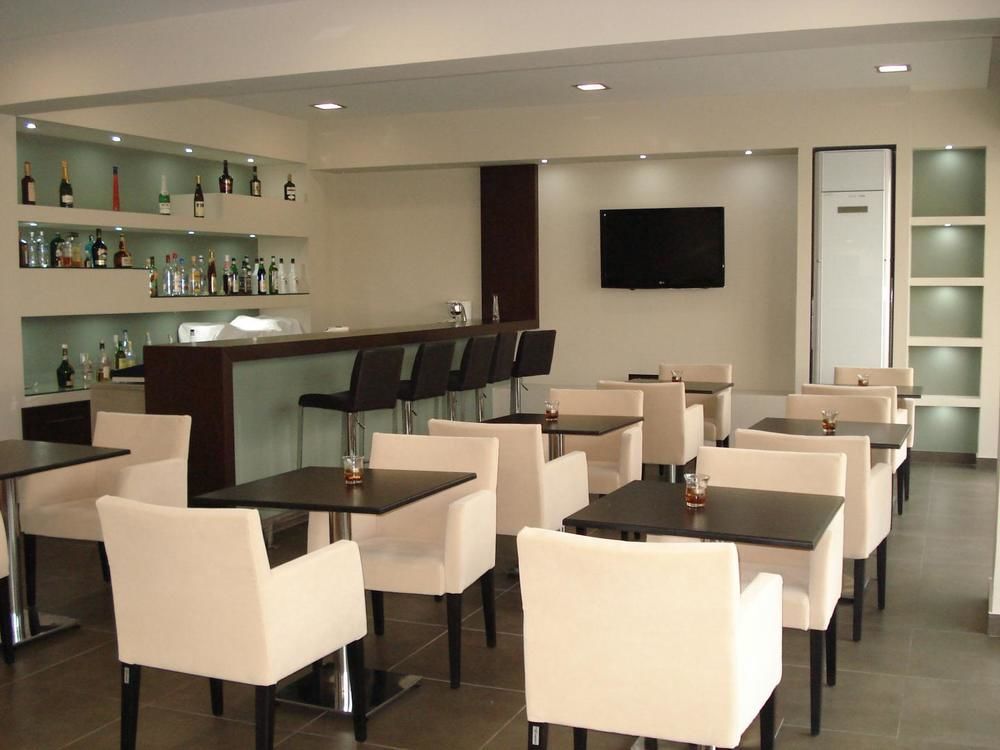 Maritime Hotel Apartments Petaloudes エクステリア 写真