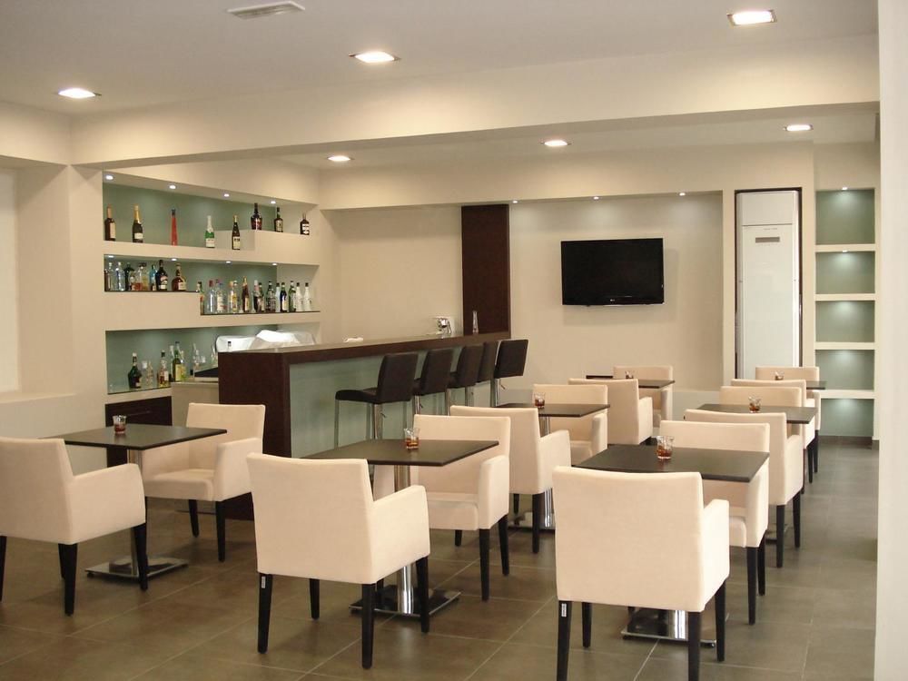 Maritime Hotel Apartments Petaloudes エクステリア 写真