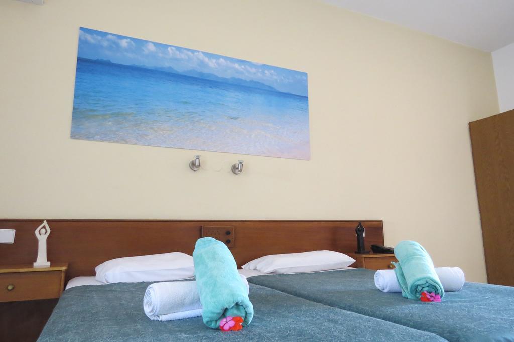 Maritime Hotel Apartments Petaloudes エクステリア 写真